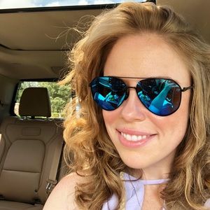 Meet your Posher, Debbie